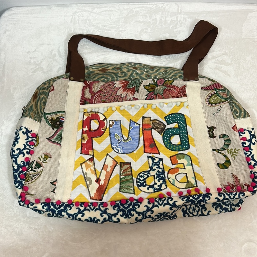 Dolores- Pura Vida- Overnight Bag. - Picture 11 of 12